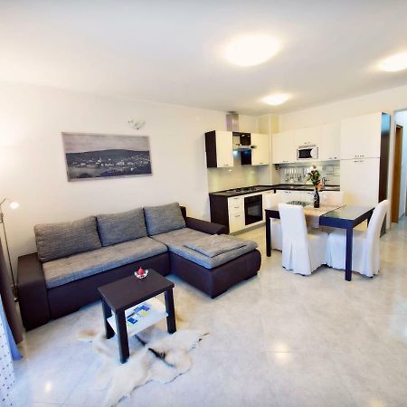 Apartmani Fortuna Zlarin Εξωτερικό φωτογραφία