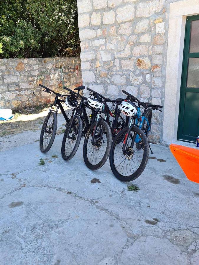 Apartmani Fortuna Zlarin Εξωτερικό φωτογραφία