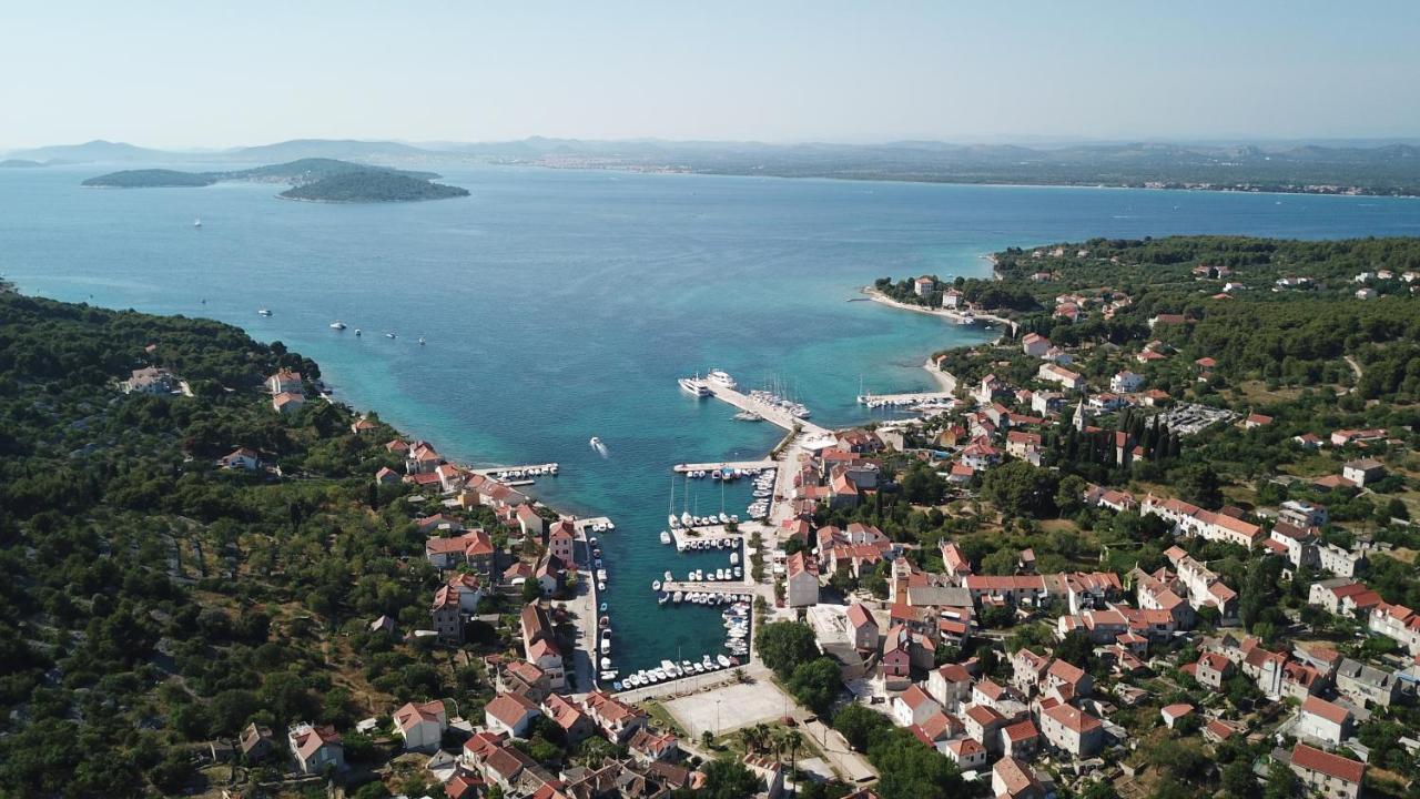 Apartmani Fortuna Zlarin Εξωτερικό φωτογραφία