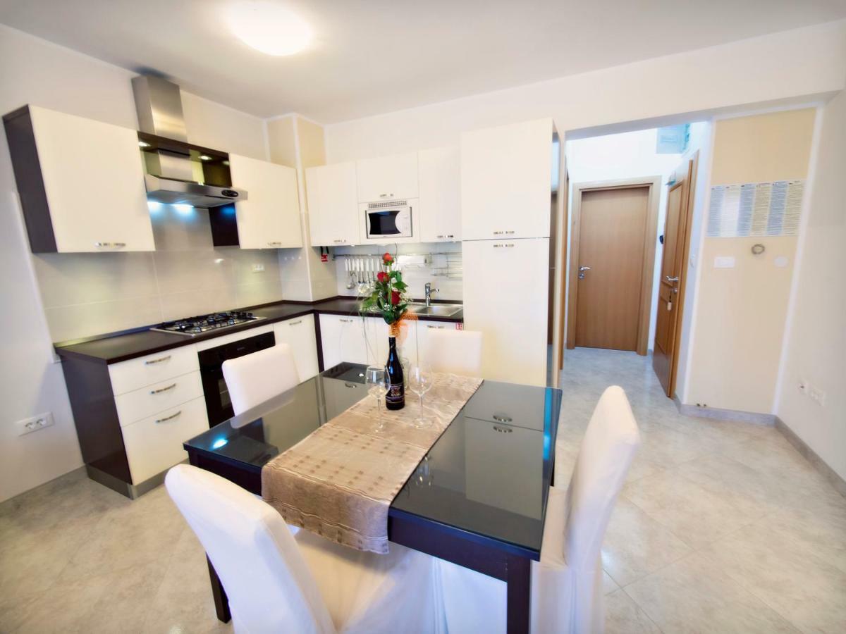 Apartmani Fortuna Zlarin Εξωτερικό φωτογραφία