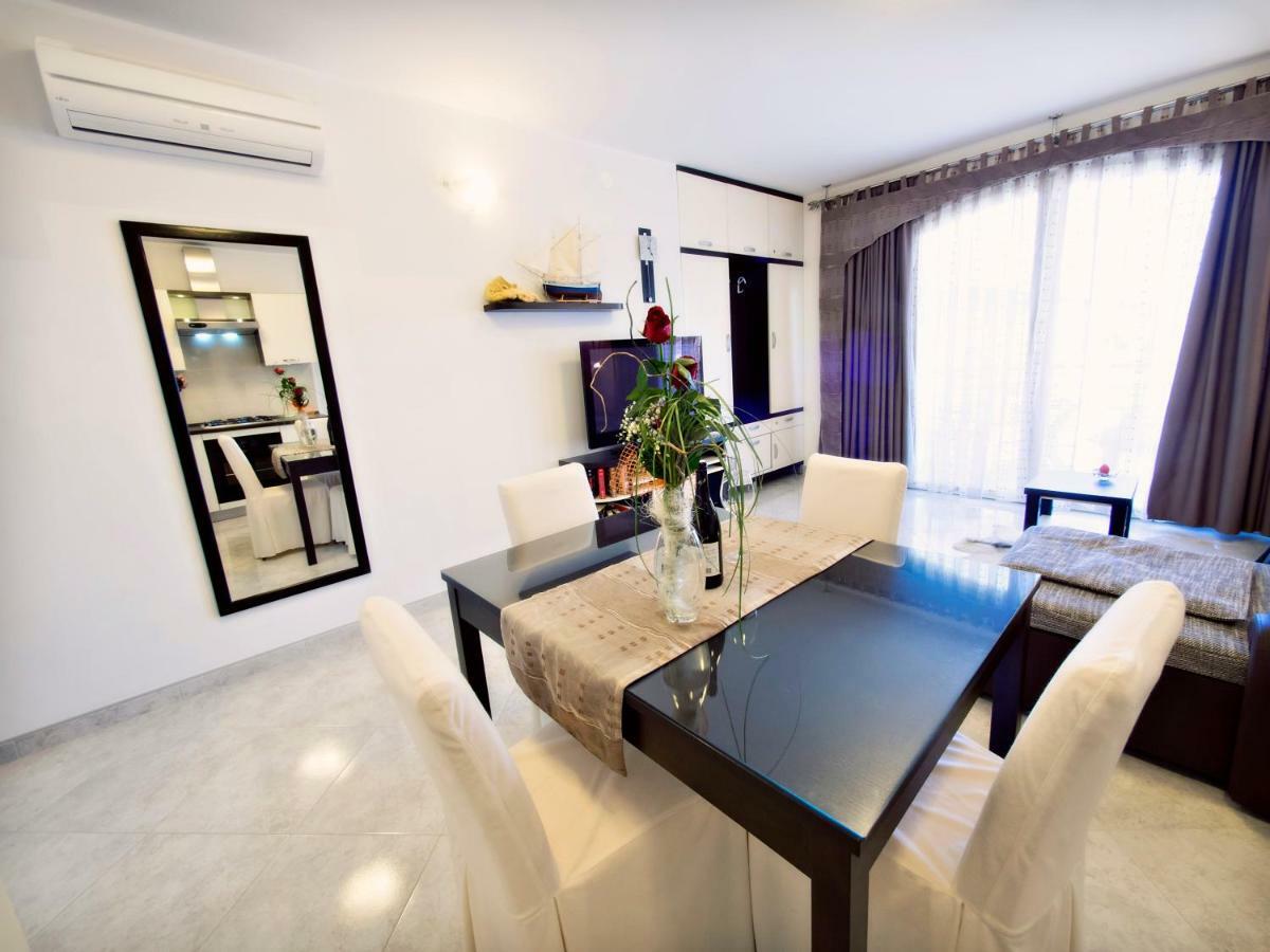 Apartmani Fortuna Zlarin Εξωτερικό φωτογραφία