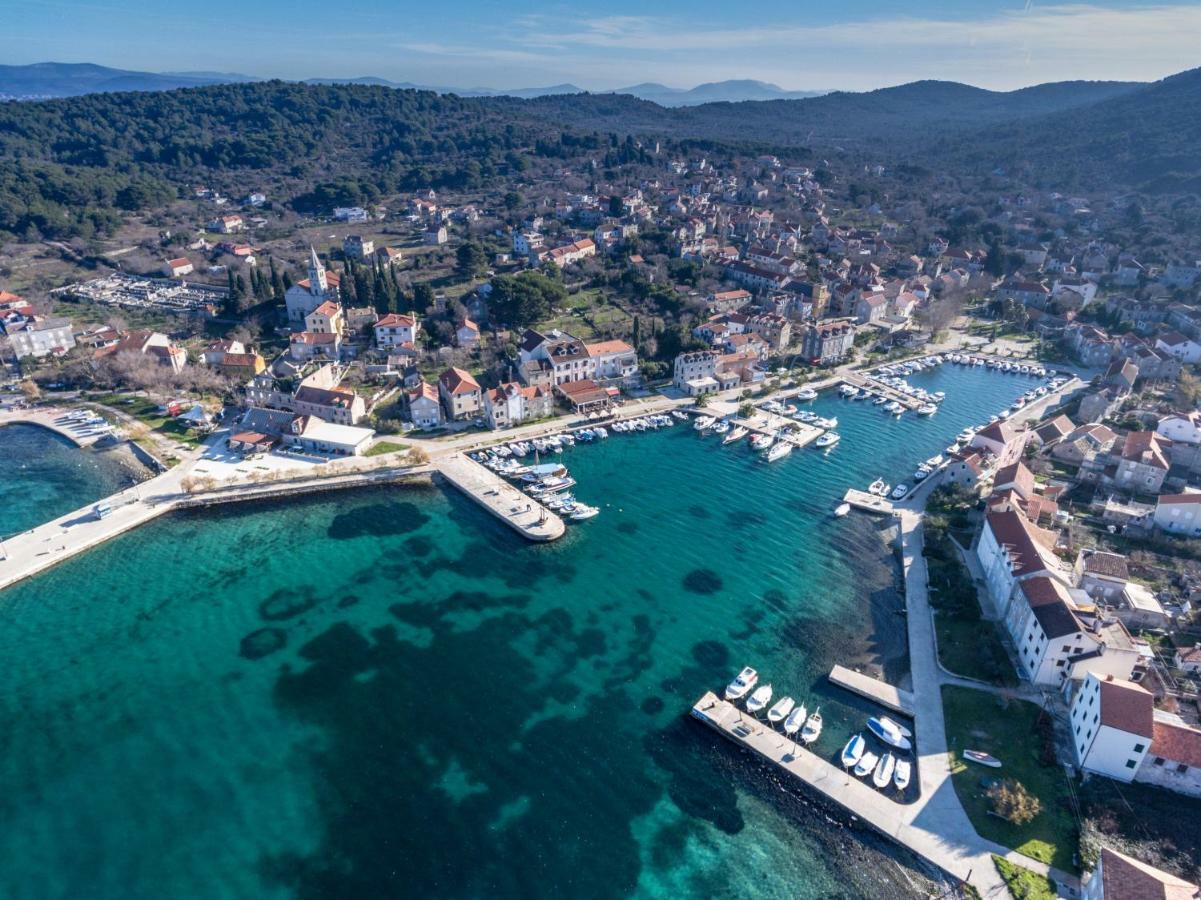 Apartmani Fortuna Zlarin Εξωτερικό φωτογραφία